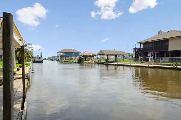 4937 Lisa Ann Drive, Barataria, LA 70036