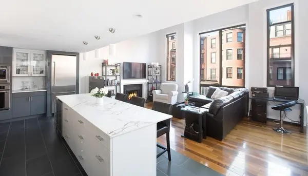 201 Newbury St #208, Boston, MA 02116-2500