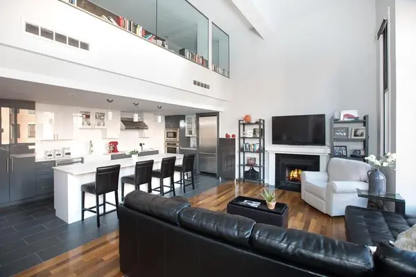 201 Newbury St #208, Boston, MA 02116-2500
