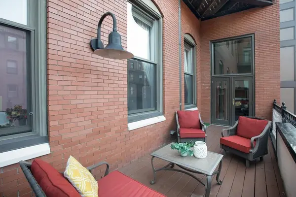 201 Newbury St #208, Boston, MA 02116-2500