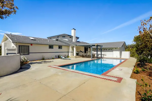 2326 Green Valley Rd, Fallbrook, CA 92028-9727