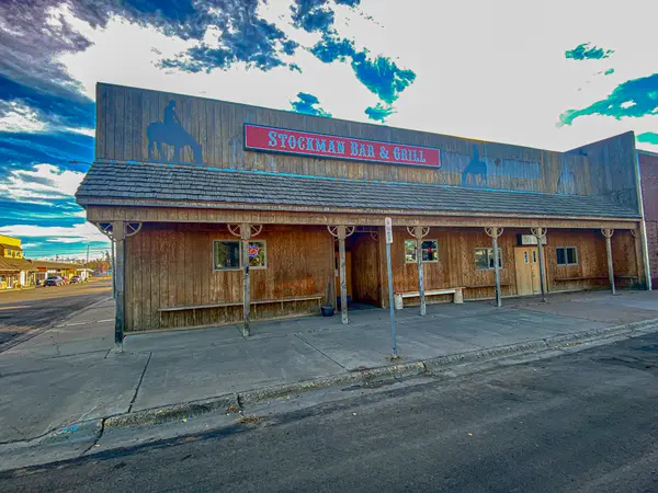 64 S 1st St E, Malta, MT 59538-9004