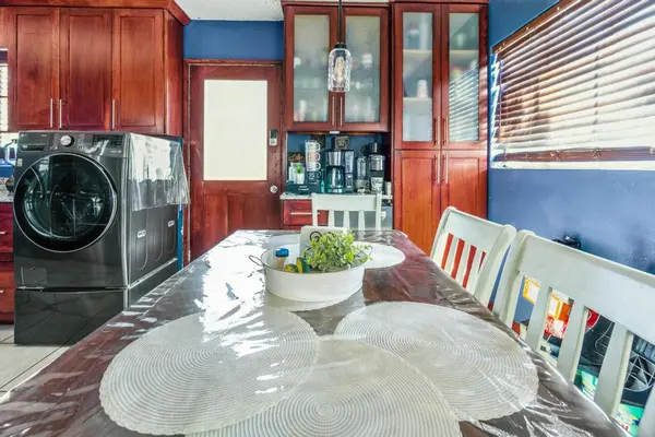 5208 Tropicana Ave, El Paso, TX 79924-3318