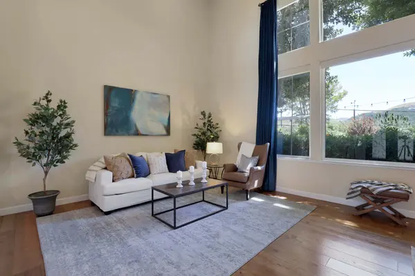 855 Via Vaquero Norte, San Juan Bautista, CA 95045-9581