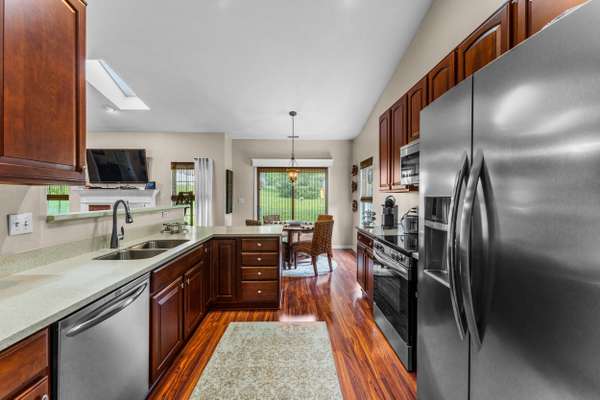 2 Links Dr New Castle, PA 16101-6278