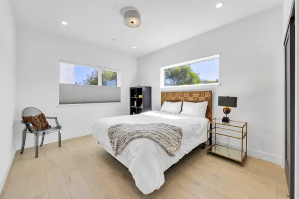 1224 66th St, Berkeley, CA 94702-2616