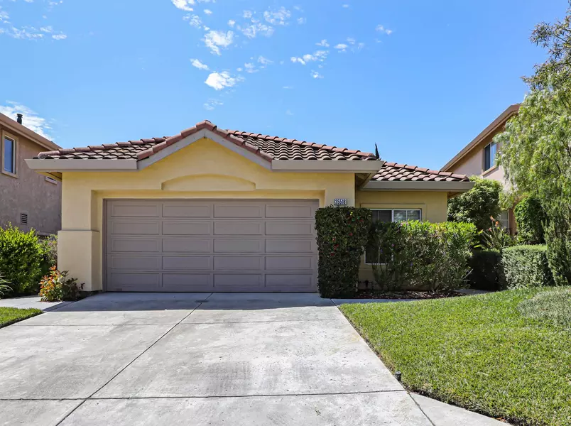 25518 Sunflower Ct, Salinas, CA 93908-1538