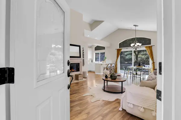 25518 Sunflower Ct, Salinas, CA 93908-1538