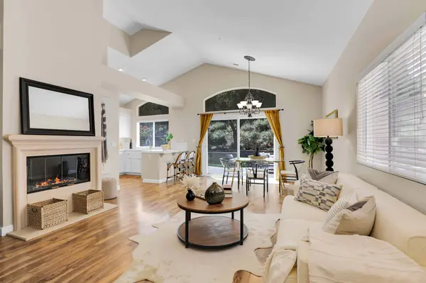 25518 Sunflower Ct, Salinas, CA 93908-1538