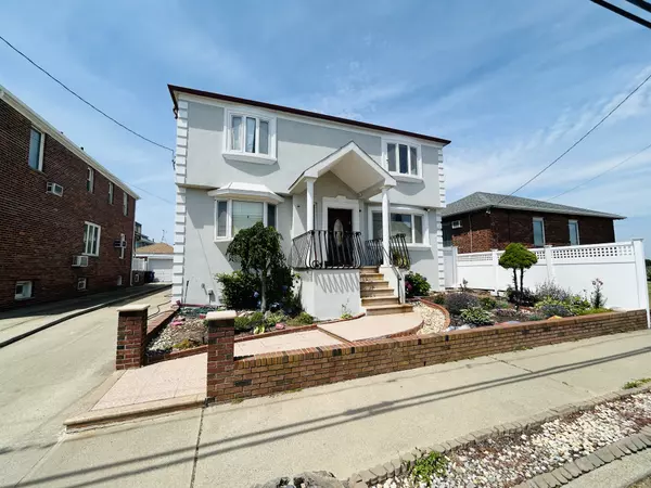 Rockaway Park, NY 11694-1327,539 Beach 136th St