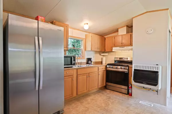 180 Bartion Ct Bartonsville, PA 18321-7829