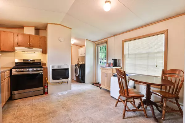 180 Bartion Ct Bartonsville, PA 18321-7829