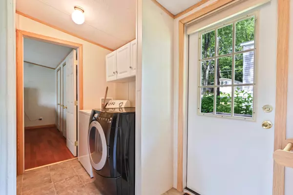 180 Bartion Ct Bartonsville, PA 18321-7829