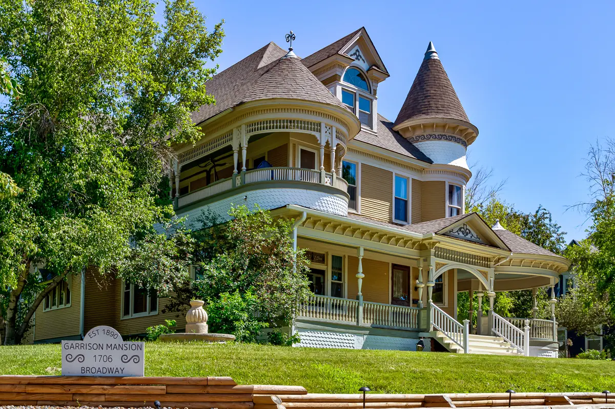 1706 Broadway, Denison, IA 51442-2118