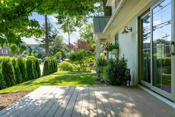 307 Oakland Beach Ave, Rye, NY 10580-3322
