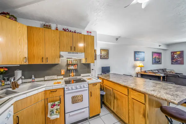 224 E Garden St #348, Pensacola, FL 32502-6036