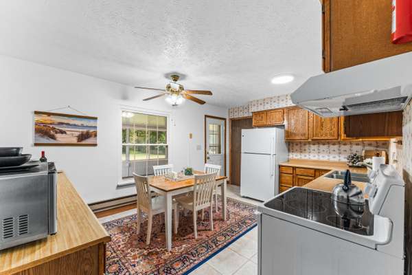 2471 Leesburg Grove City Rd Mercer, PA 16137-3915