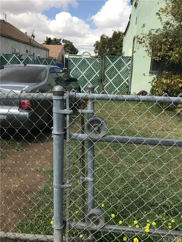 711 Bradshawe Ave, Los Angeles, CA 90022-3404