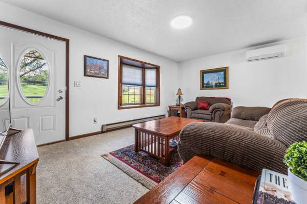 2471 Leesburg Grove City Rd Mercer, PA 16137-3915