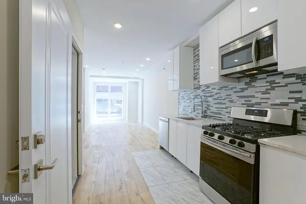 848 N 15th St #1, Philadelphia, PA 19130-2392