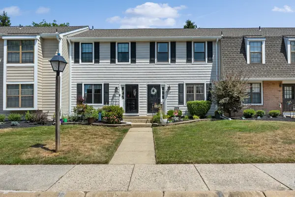 540 S Kings Crft, Cherry Hill, NJ 08034