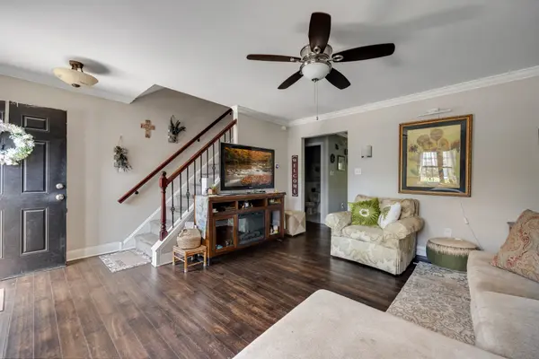 540 S Kings Crft, Cherry Hill, NJ 08034