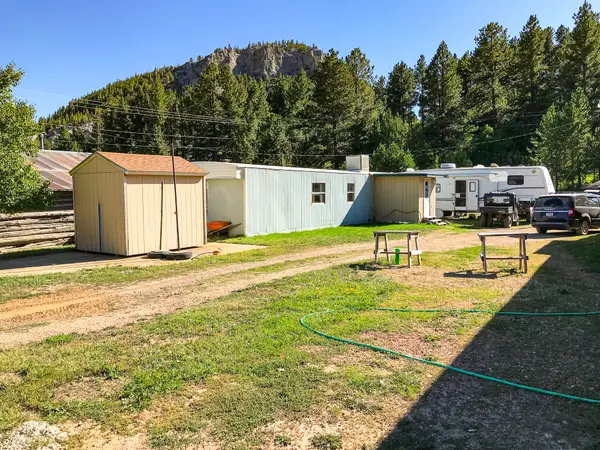 359 Whitcomb St, Zortman, MT 59546