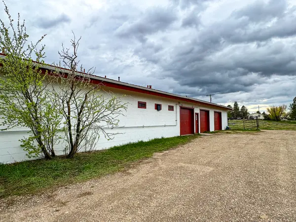 620 Stockyard Rd, Chinook, MT 59523-9303