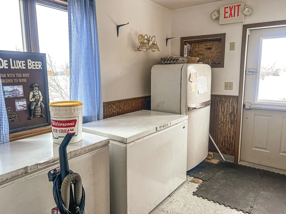 44045 US Highway 87 S, Grass Range, MT 59032-8059