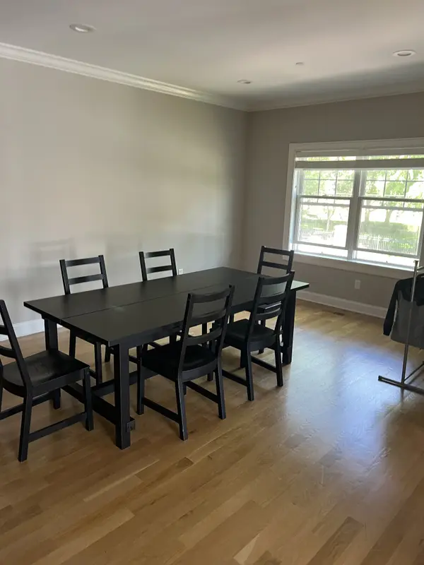 102 Webster Ave, Harrison, NY 10528-2950