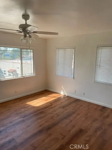 519 W Arbor Vitae St, Inglewood, CA 90301-3163