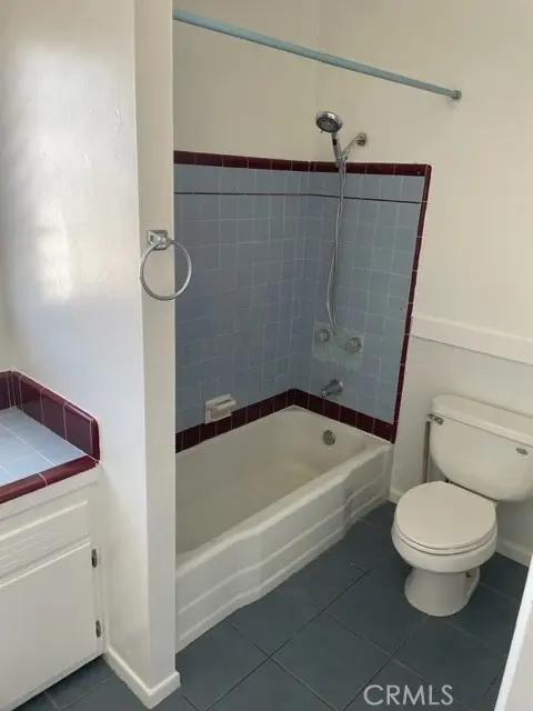 519 W Arbor Vitae St, Inglewood, CA 90301-3163