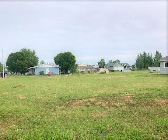 611 S 6th Ave W, Malta, MT 59538-8884
