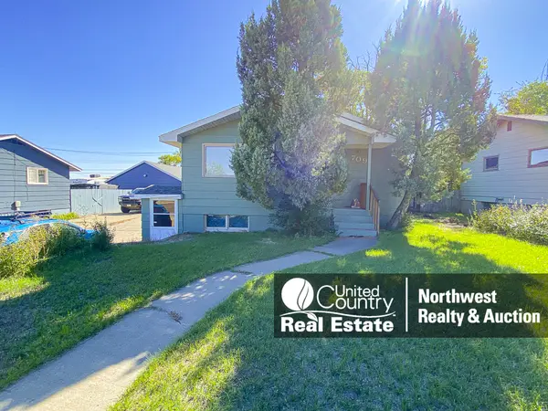 709 Knapp St, Wolf Point, MT 59201-1820