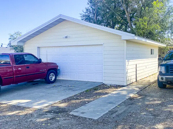 708 Knapp St, Wolf Point, MT 59201-1822