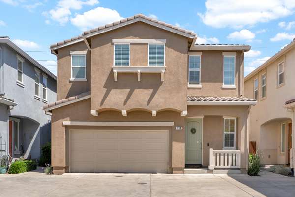 3909 Purple Finch Ln, Modesto, CA 95355-8515