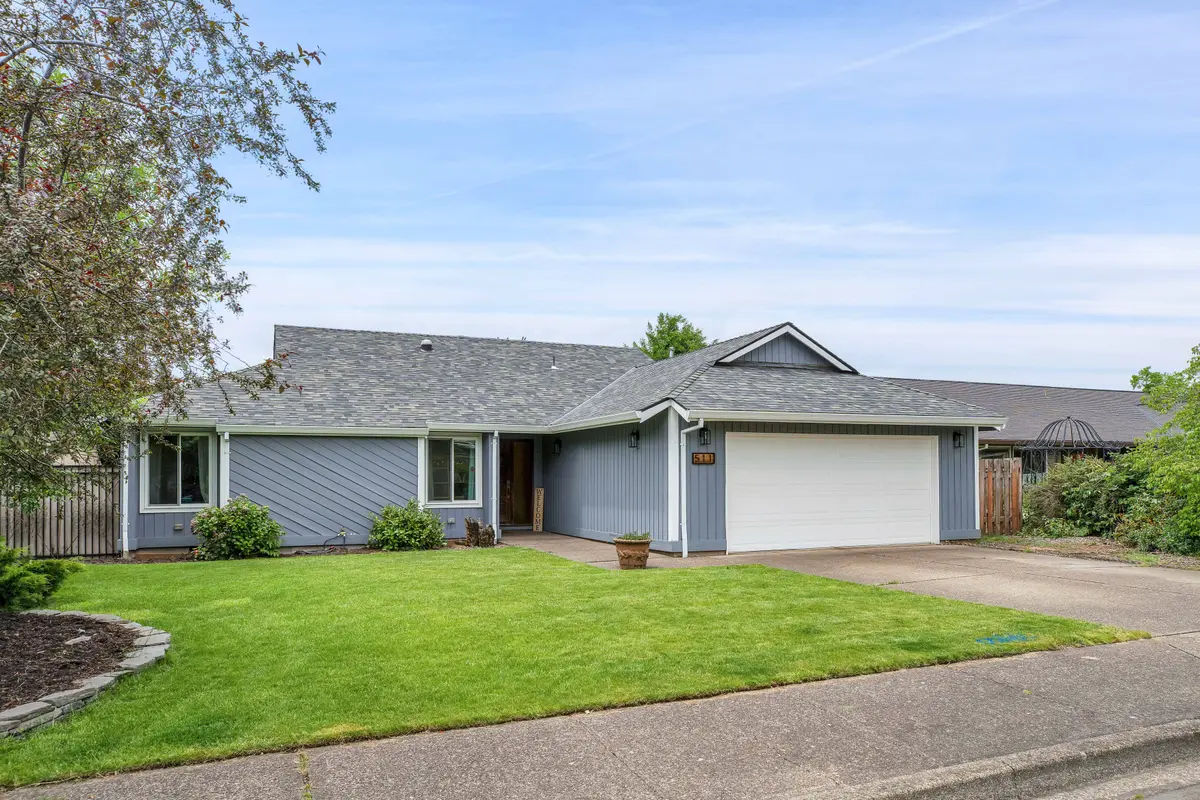 511 Buckley Ln, Newberg, OR 97132-1001