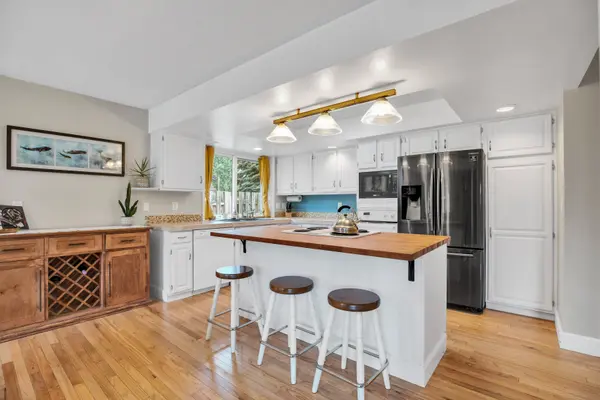 511 Buckley Ln, Newberg, OR 97132-1001