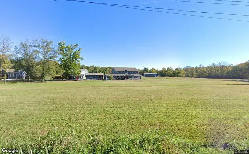 1804 N Prullage Rd, Vincennes, IN 47591-1968