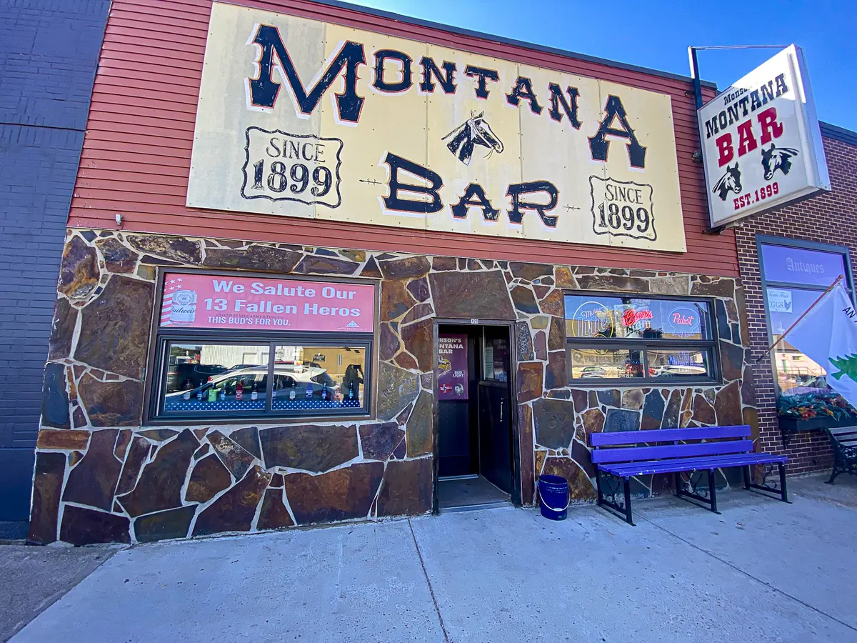 429 1st Ave N, Glasgow, MT 59230