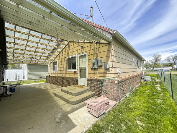 322 S 8th St E, Malta, MT 59538-8989