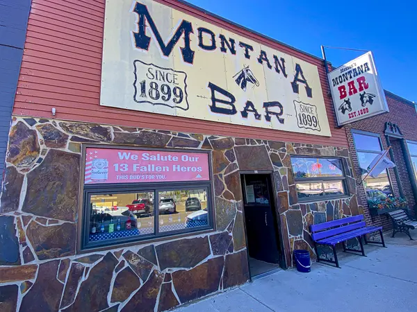 429 1st Ave N, Glasgow, MT 59230