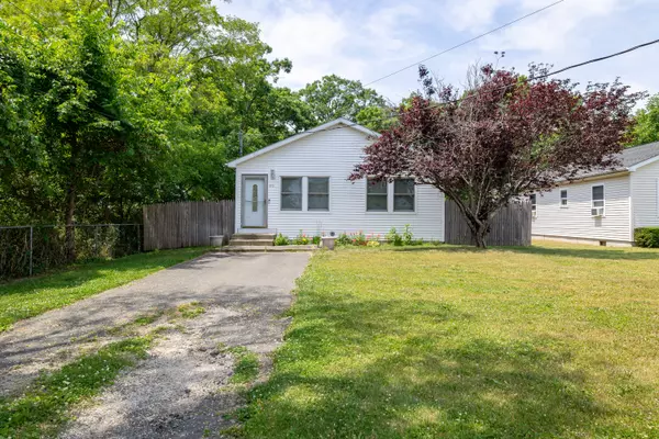 50 S 19th St, Wyandanch, NY 11798-3114