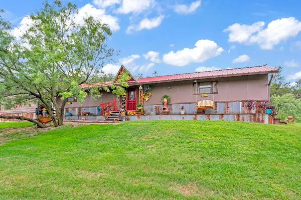1105 S Commerce St, Ranger, TX 76470-2658