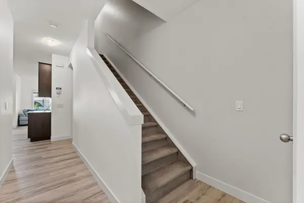 57 Copperpond Lndg SE, Calgary, AB T2Z 1G6