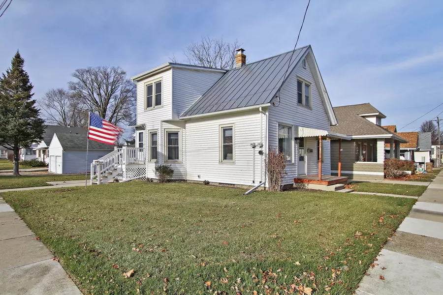 6022 37th Ave, Kenosha, WI 53142-3329