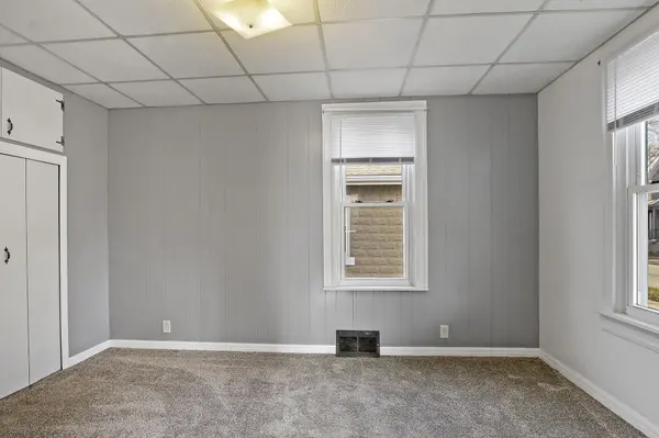 6022 37th Ave, Kenosha, WI 53142-3329