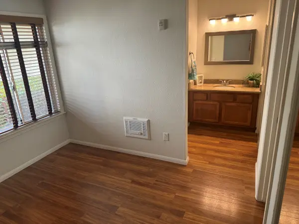 432 Edgehill Ln #41, Oceanside, CA 92054-4716