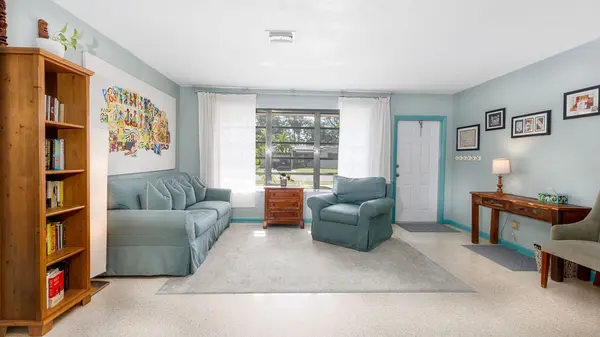 420 SW 71st Ter, Pembroke Pines, FL 33023-1052