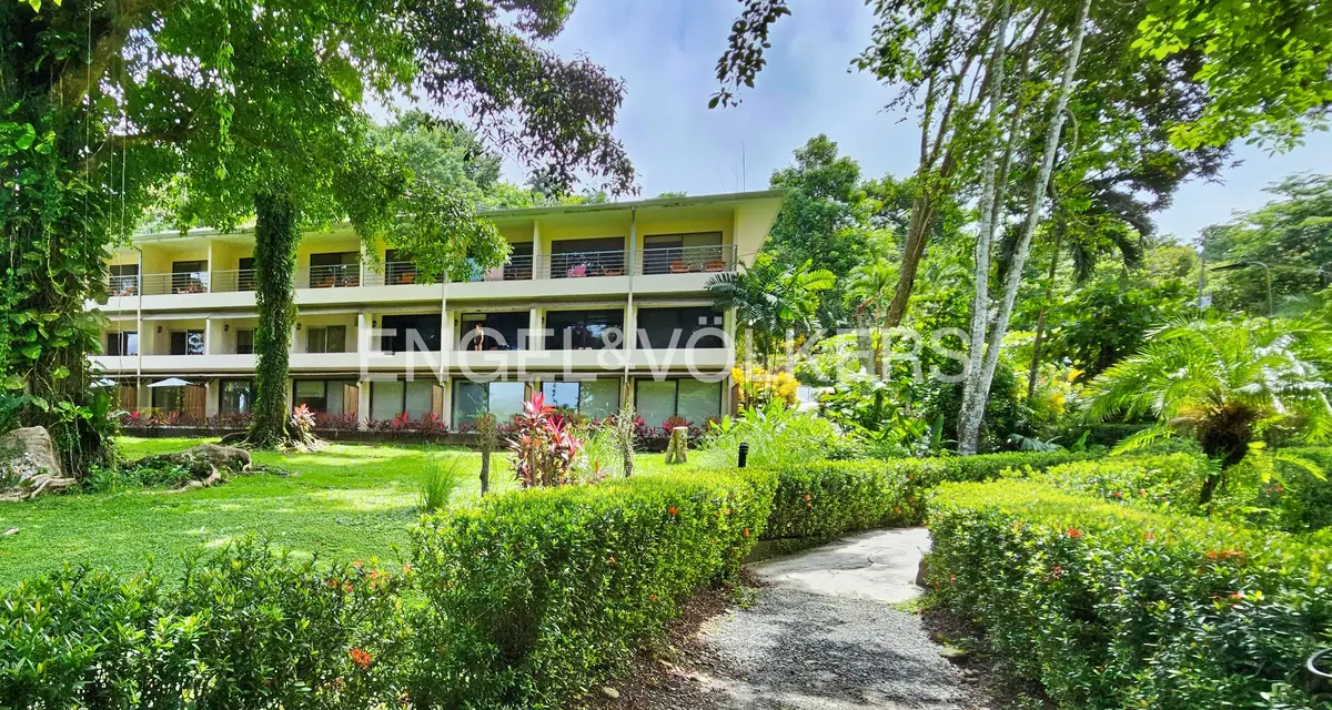 Beachfront Hotel Manuel Antonio, Quepos, Rica